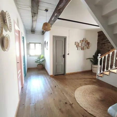 La Escondida Vut-le-952