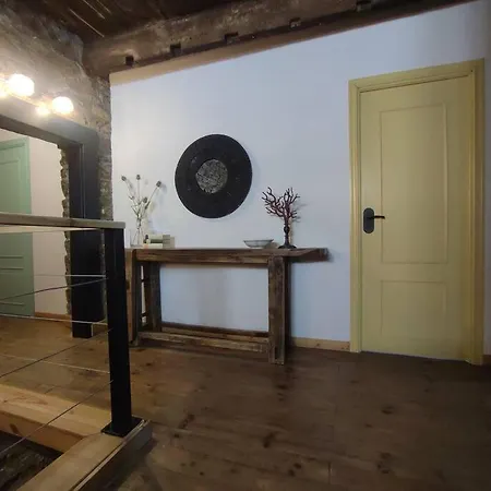 La Escondida Vut-le-952 *