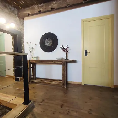 La Escondida Vut-le-952 *