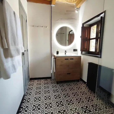 La Escondida Vut-le-952