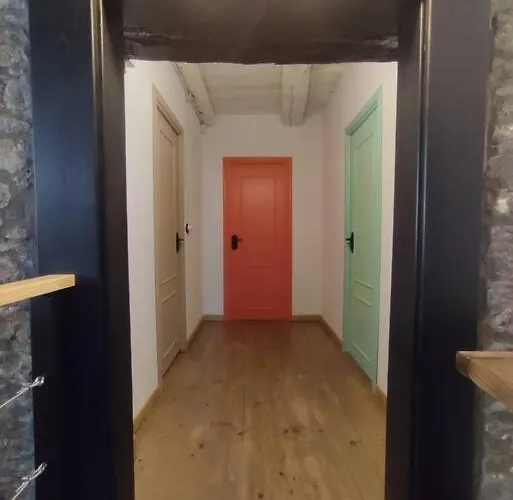 La Escondida Vut-le-952 샬레 *