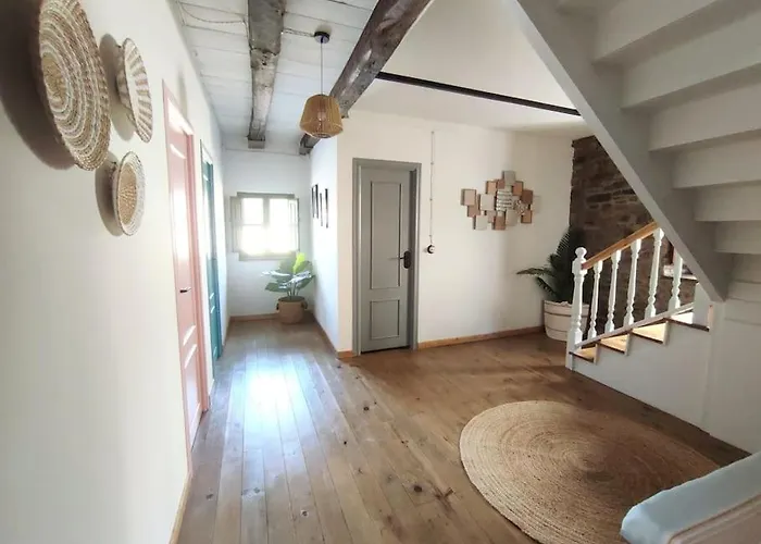 La Escondida Vut-le-952