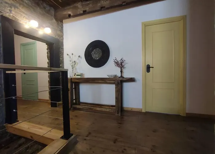 La Escondida Vut-le-952 *